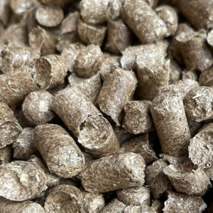 Straw pellets for litter